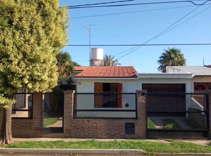 Casa · 100m² · 2 Dormitorios · 1 Cochera