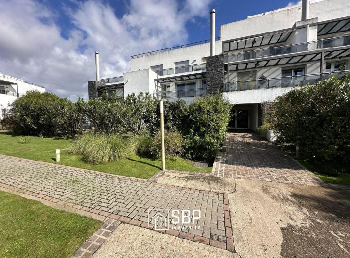 Departamento · 223m² · 5 Ambientes · 2 Cocheras