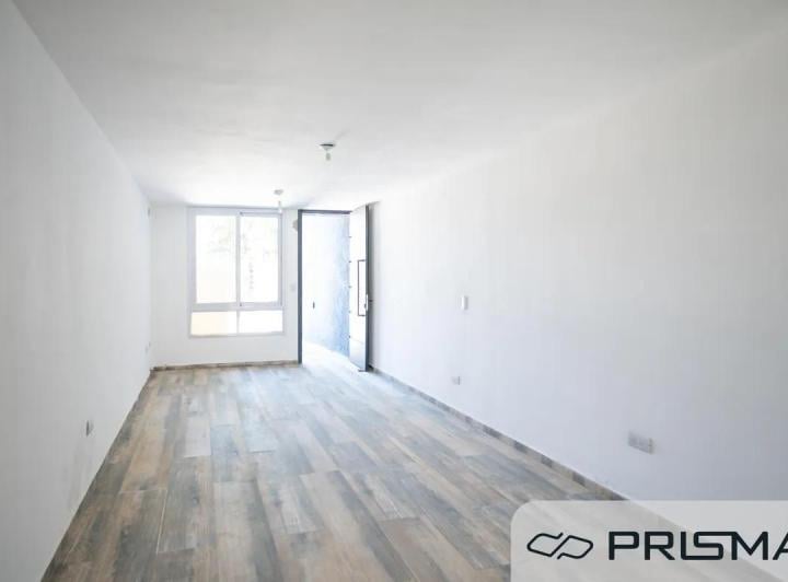 Casa · 105m² · 8 Ambientes · 1 Cochera