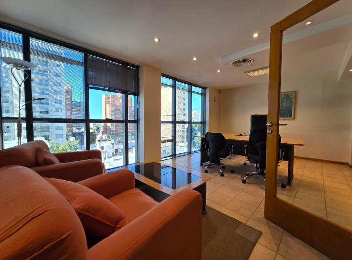 Oficina comercial · 125m² · 6 Ambientes · 2 Cocheras
