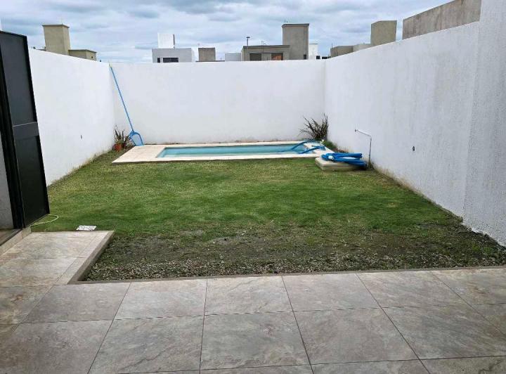 Casa · 160m² · 3 Dormitorios · 2 Cocheras