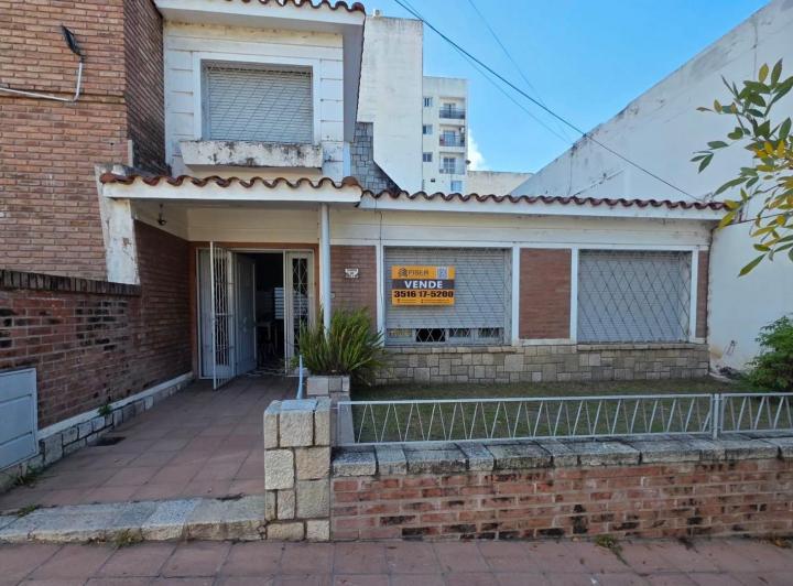 Casa · 203m² · 5 Ambientes · 1 Cochera