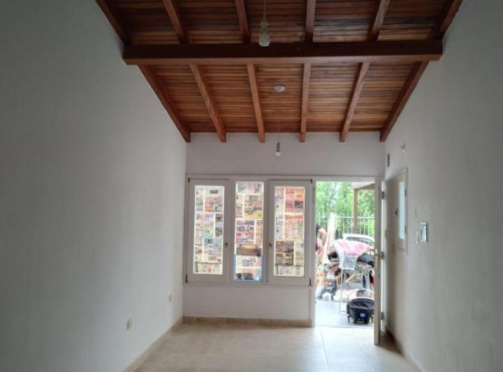 Casa · 82m² · 4 Ambientes · 2 Cocheras