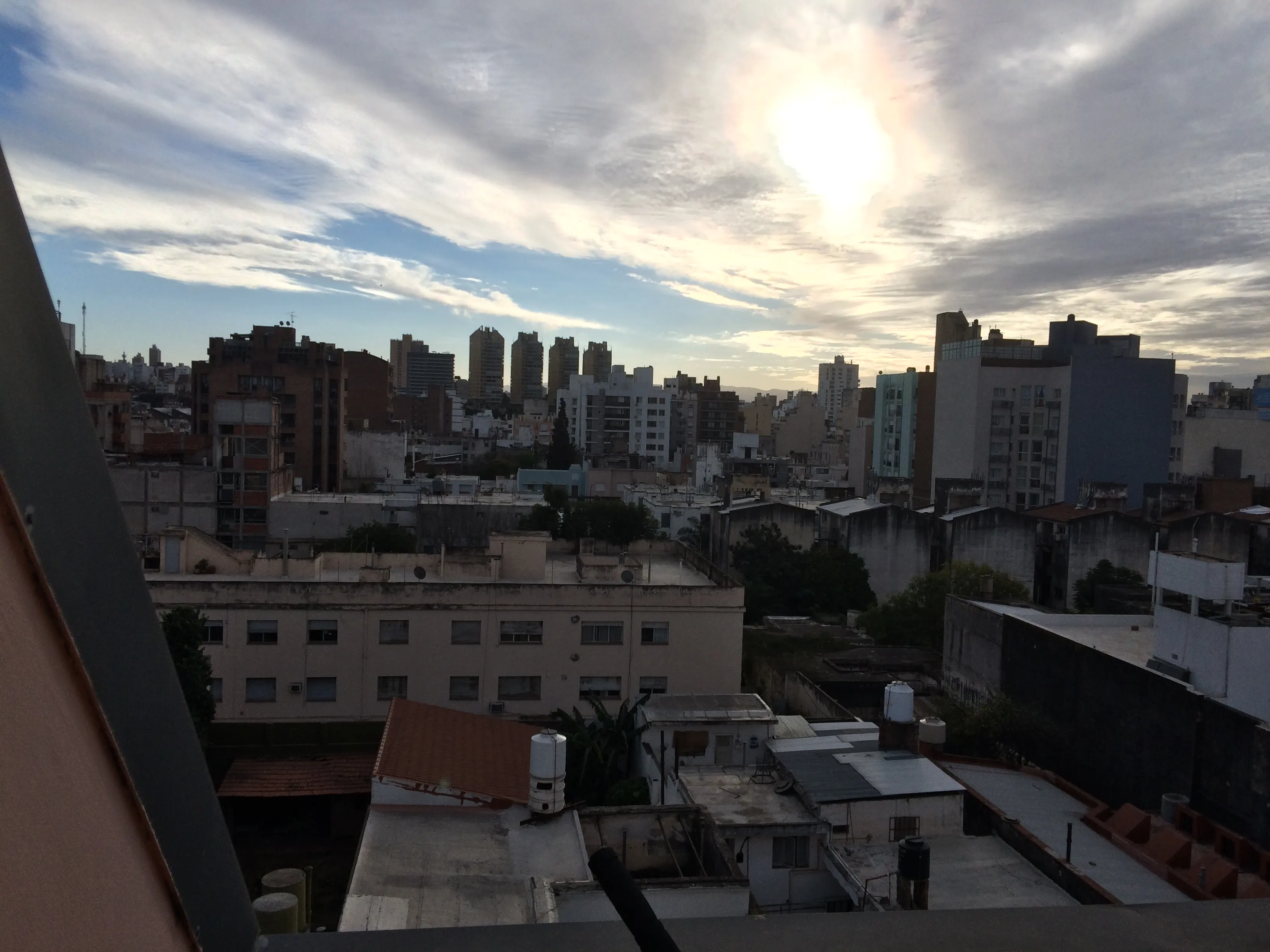 EXTERNO 2 BALCONES 1 DORM.,A CUADRAS DE PLAZA COLON,JEFATURA POLICIA,MATERNIDAD,COLON Y SANTA FE,EXCELENTE!