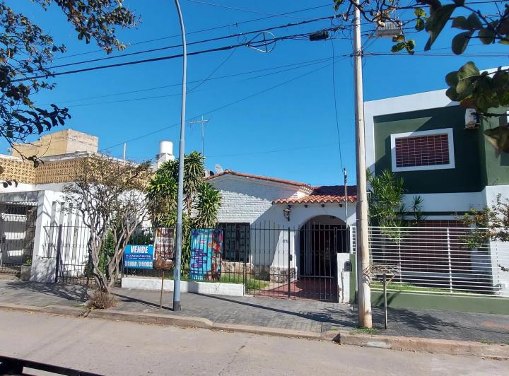 Casa · 150m² · 2 Dormitorios · 2 Cocheras