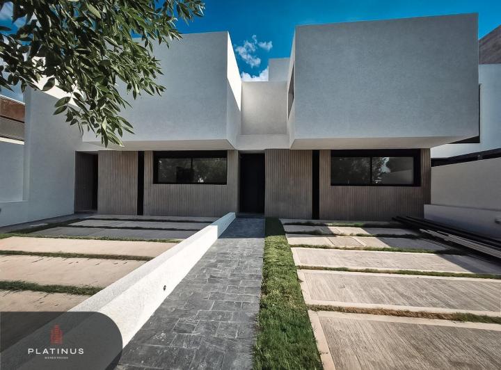 Casa · 190m² · 8 Ambientes · 2 Cocheras