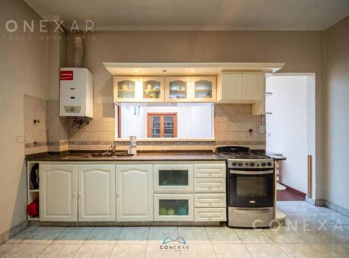 Casa · 190m² · 9 Ambientes