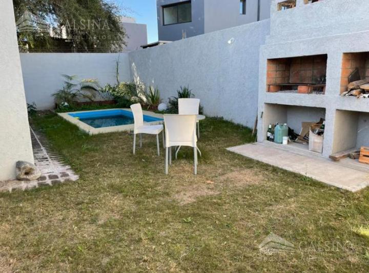 Casa · 240m²