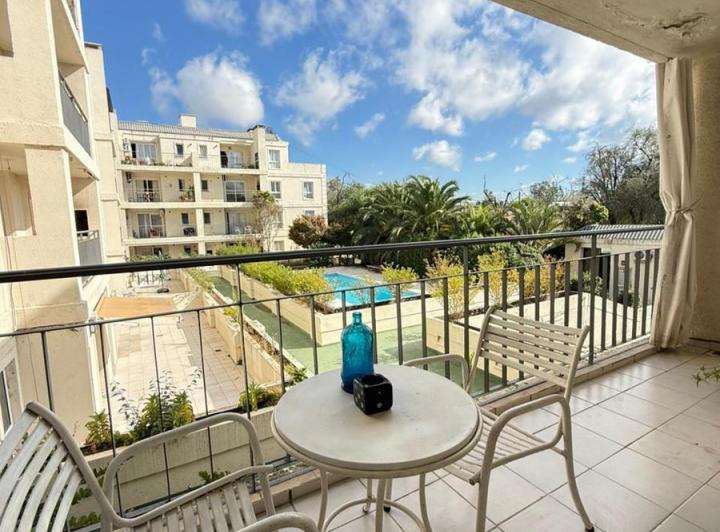 Departamento · 65m² · 2 Ambientes · 1 Cochera