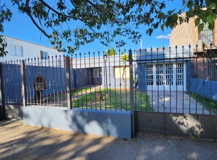 Casa · 137m² · 5 Ambientes · 1 Cochera