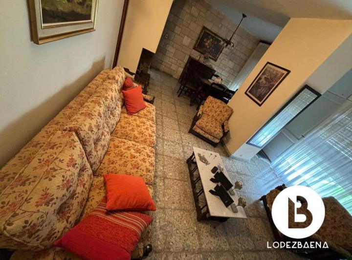 Casa · 268m² · 7 Ambientes · 1 Cochera