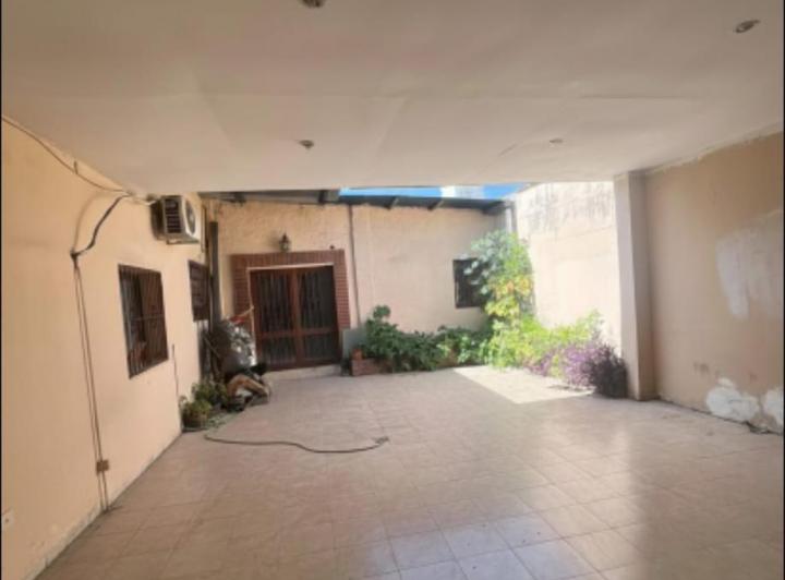 Casa · 250m² · 6 Ambientes · 1 Cochera