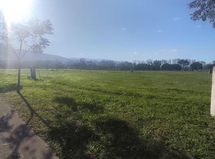 Terreno · 680m²