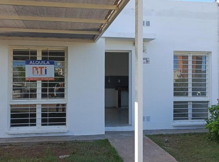 Casa · 65m² · 4 Ambientes · 1 Cochera
