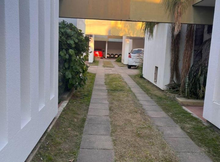 Casa · 122m² · 4 Ambientes · 1 Cochera