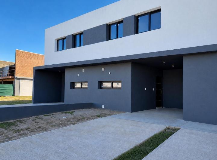 Casa · 125m² · 4 Ambientes · 2 Cocheras