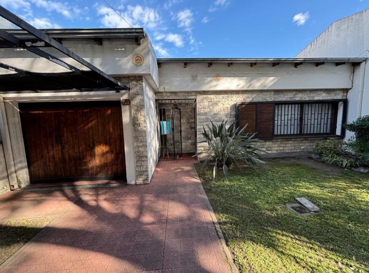 Casa · 150m² · 9 Ambientes