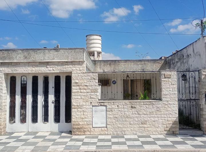 Casa · 113m² · 6 Ambientes · 1 Cochera