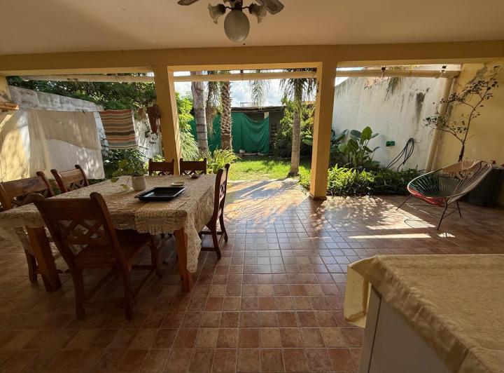 Casa · 264m² · 7 Ambientes · 2 Cocheras