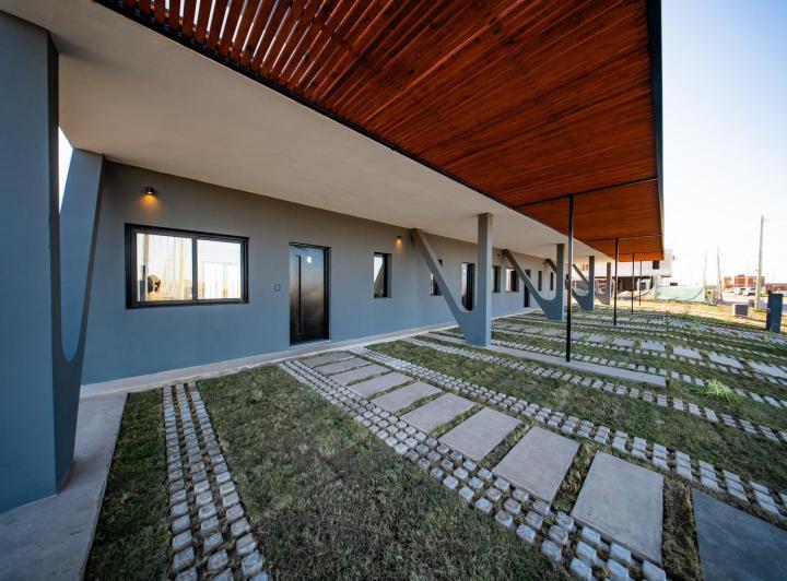 Casa · 98m² · 5 Ambientes · 2 Cocheras