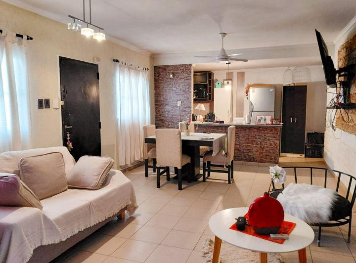 Casa · 88m² · 4 Ambientes · 1 Cochera