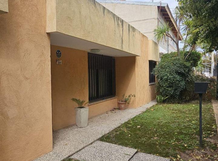 Casa · 168m² · 1 Ambiente · 1 Cochera