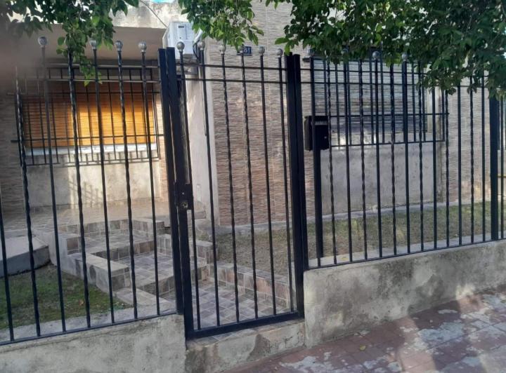 Casa · 120m² · 6 Ambientes · 1 Cochera