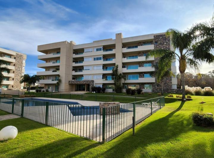 Departamento · 85m² · 5 Ambientes · 1 Cochera