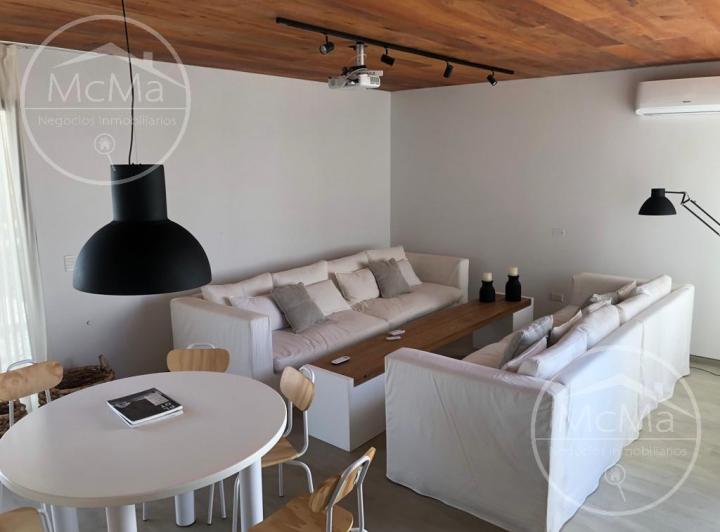 Casa · 97m² · 3 Dormitorios · 2 Cocheras