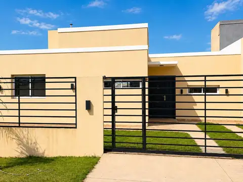 Casa en Venta en Roldan, San Lorenzo