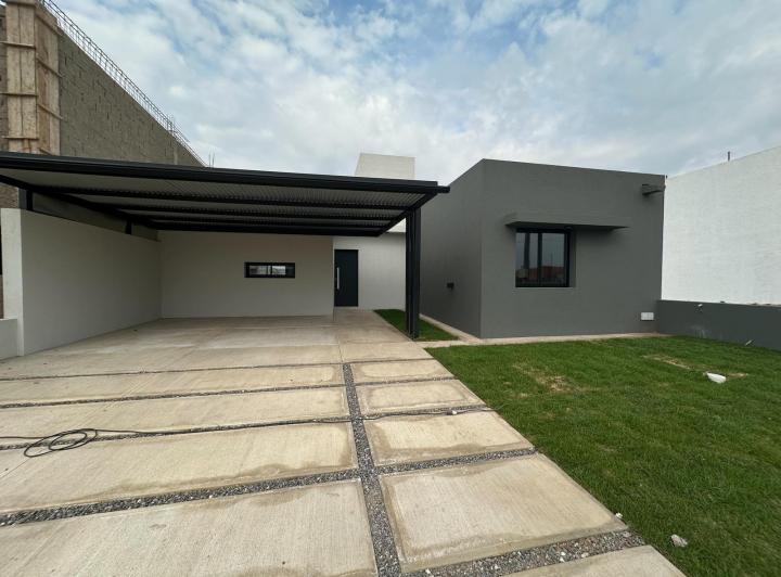 Casa · 125m² · 4 Ambientes · 2 Cocheras