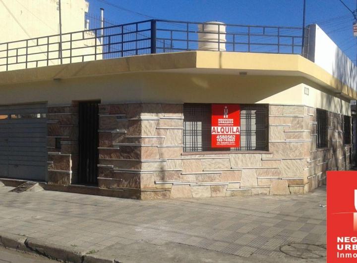 Casa · 100m² · 6 Ambientes · 1 Cochera