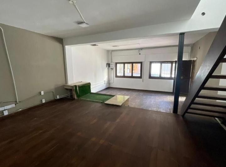 Casa · 250m² · 4 Ambientes · 2 Cocheras