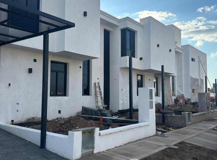 Casa · 95m² · 5 Ambientes · 1 Cochera