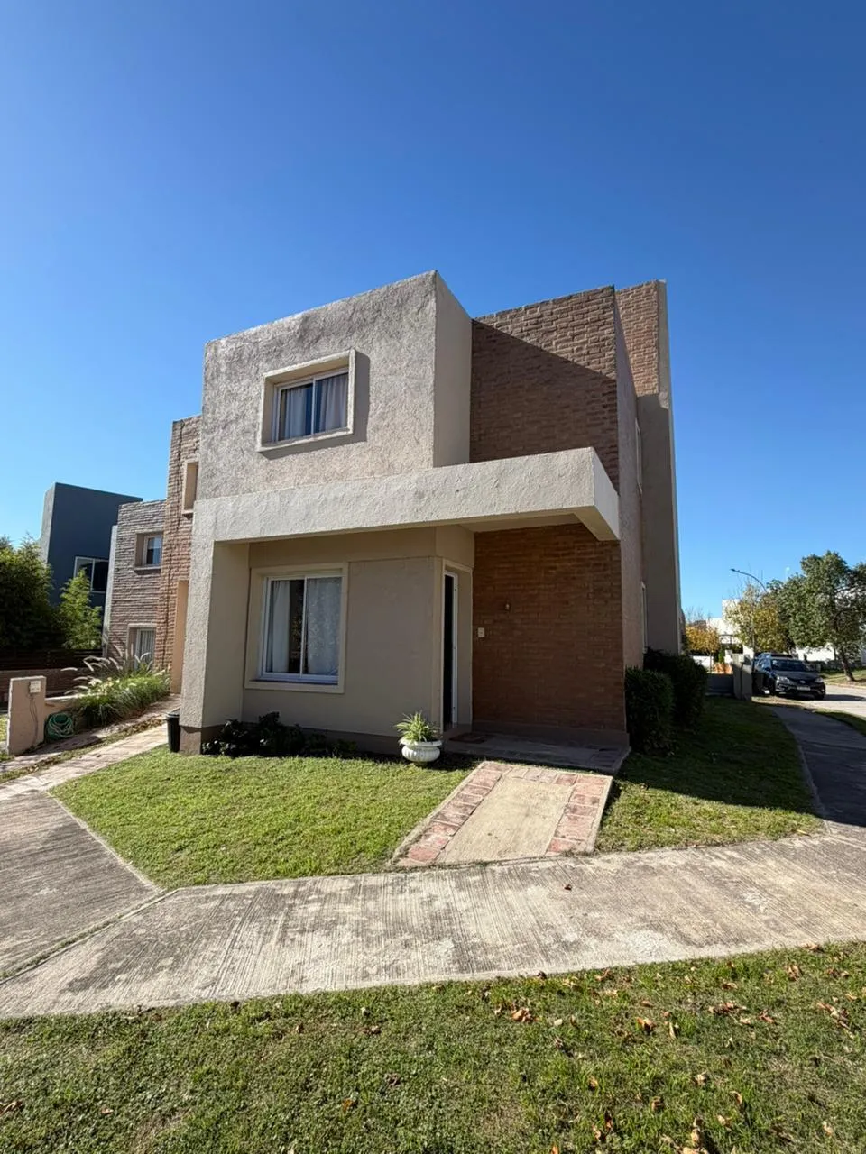 Dúplex 3 Dorm  3 Baños  Cochera  Patio c Asador  Pileta y Seguridad 24hs en Alto...