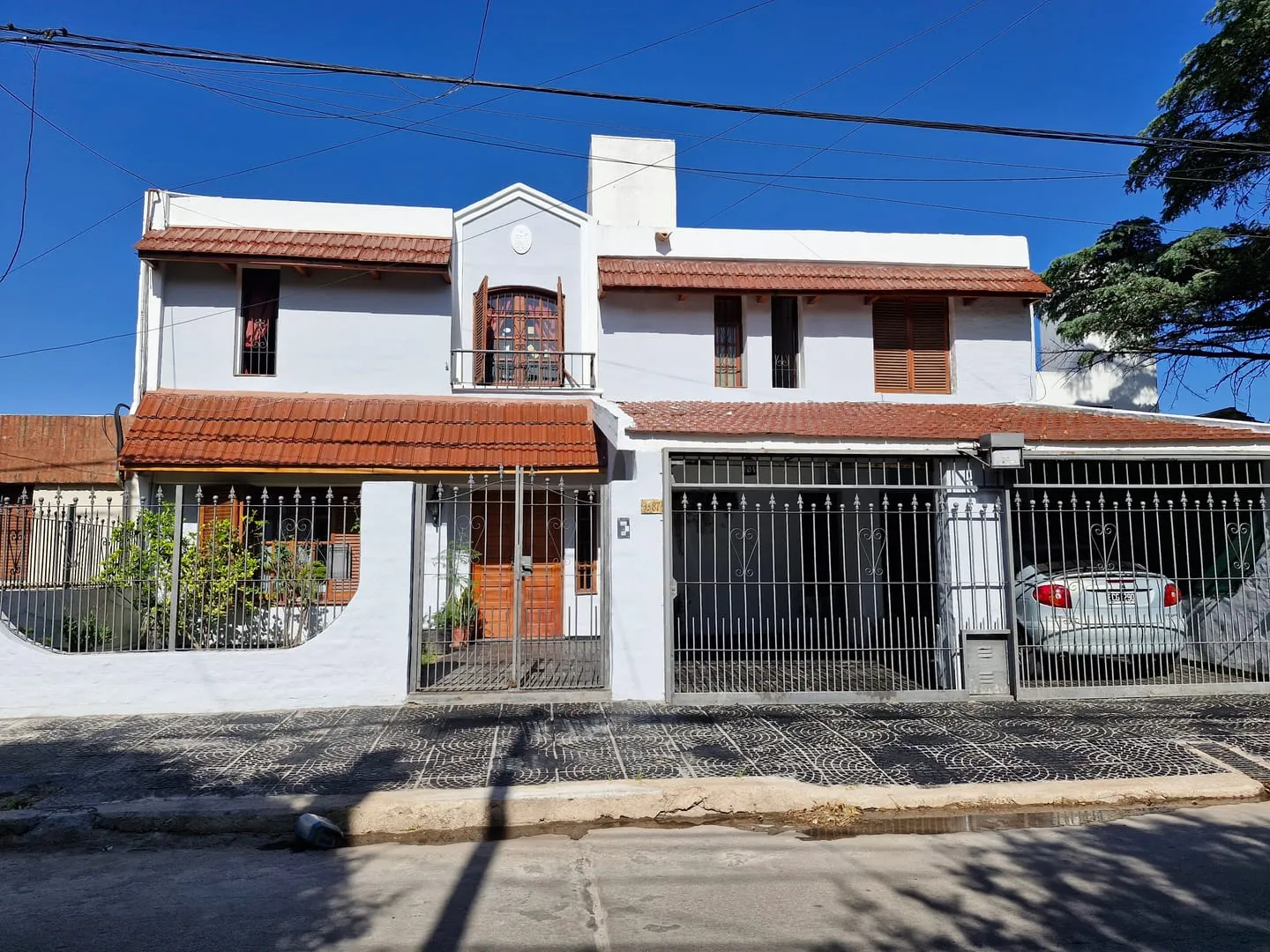 Venta Casa 5 Dormitorios - Parque Latino Zona Sur