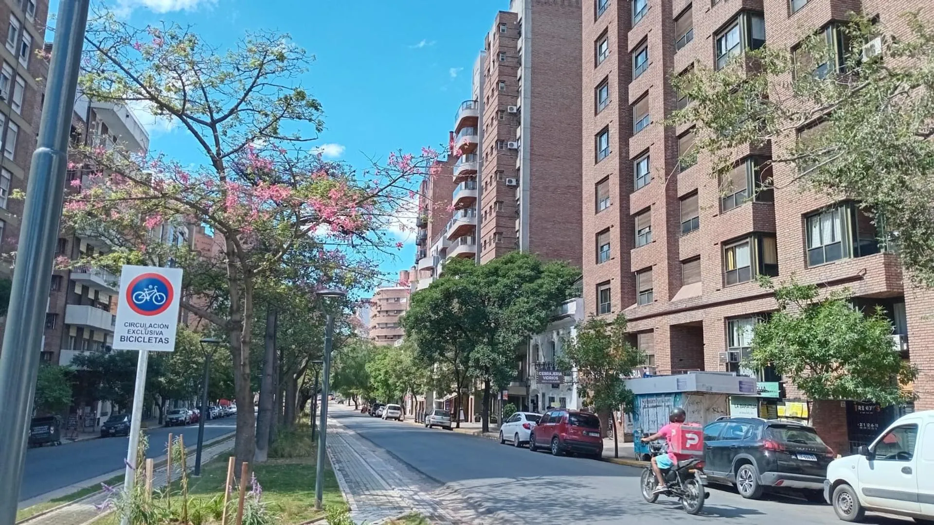 Nva. Cba.mts PLAZA ESPAÑA! Bv.Ambrosio Olmos Externo,amplio