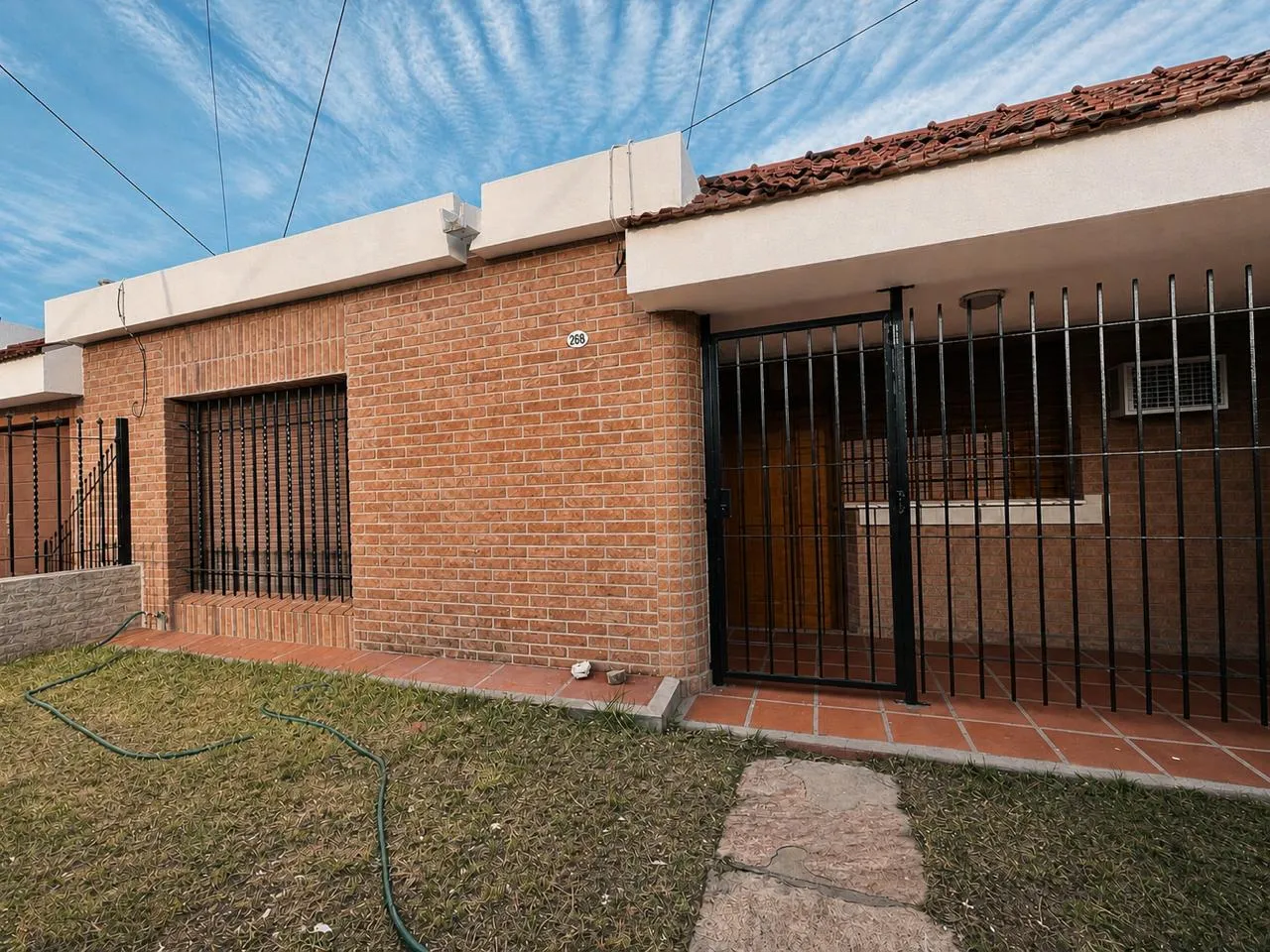 VENTA CASA DE 3 DORMITORIOS - BRETON SAMUEL 268