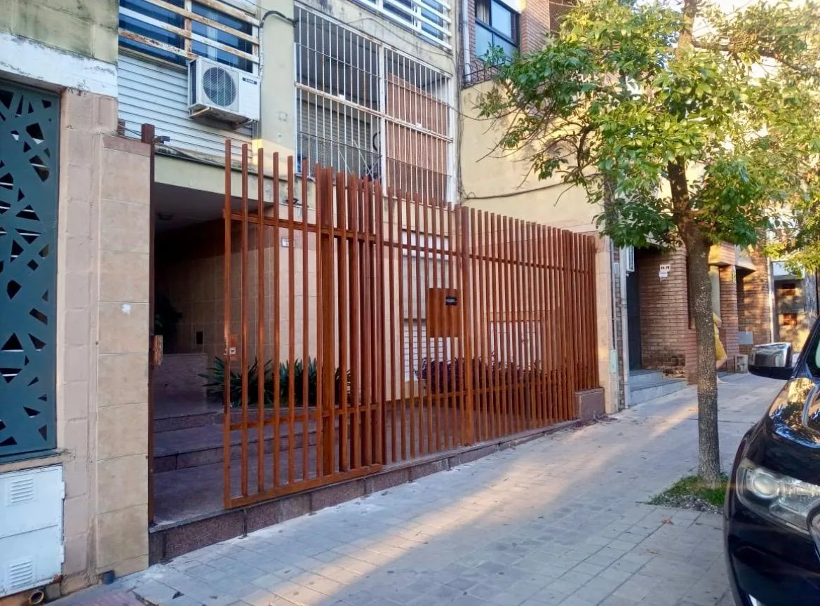 VENDO DEPTO 1 DORMI C BALCON EN NUEVA CBA FRENTE A UNC OPCIÓN AMOBLADO