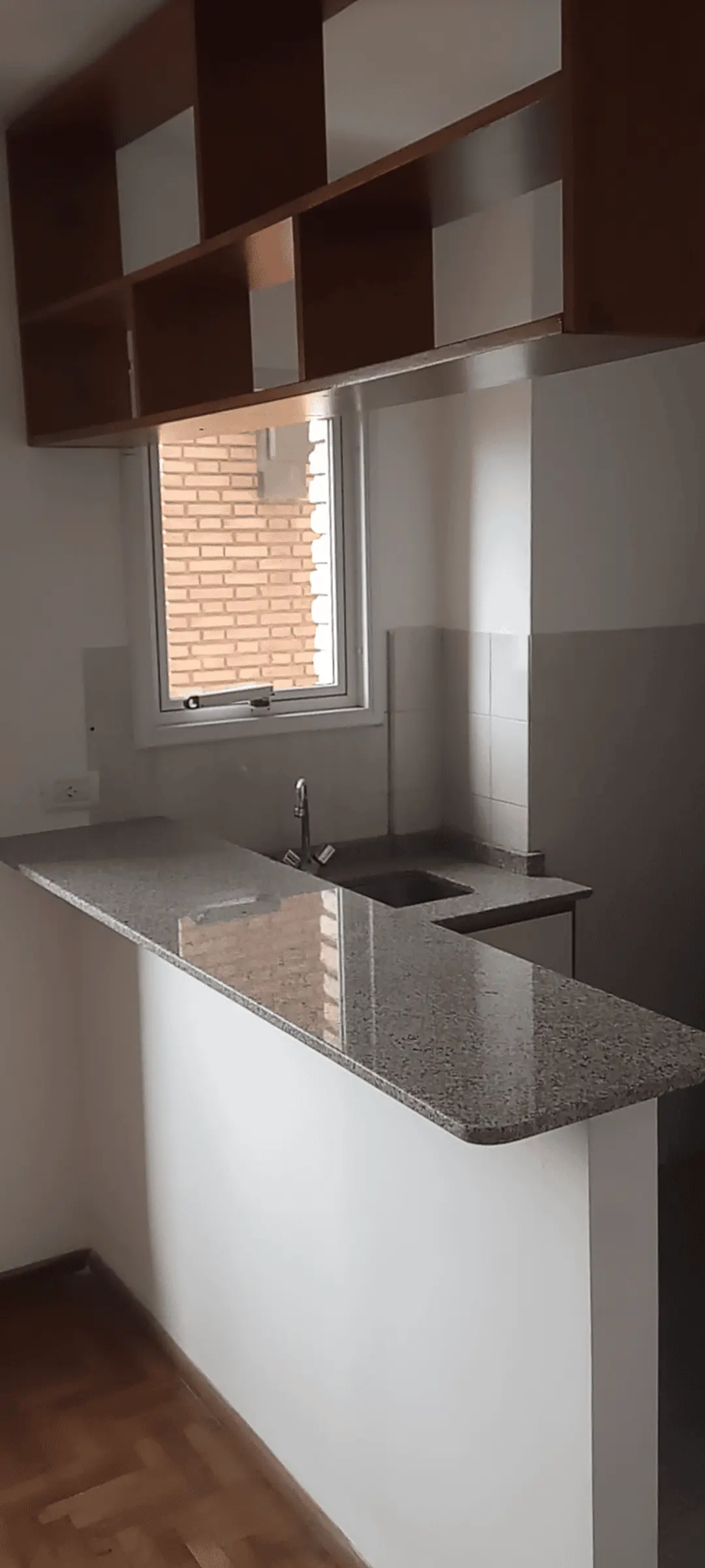 NVA CORDOBA/ ZONA SEGURA/ PISO ALTO/ BALCON/ LUMINOSO