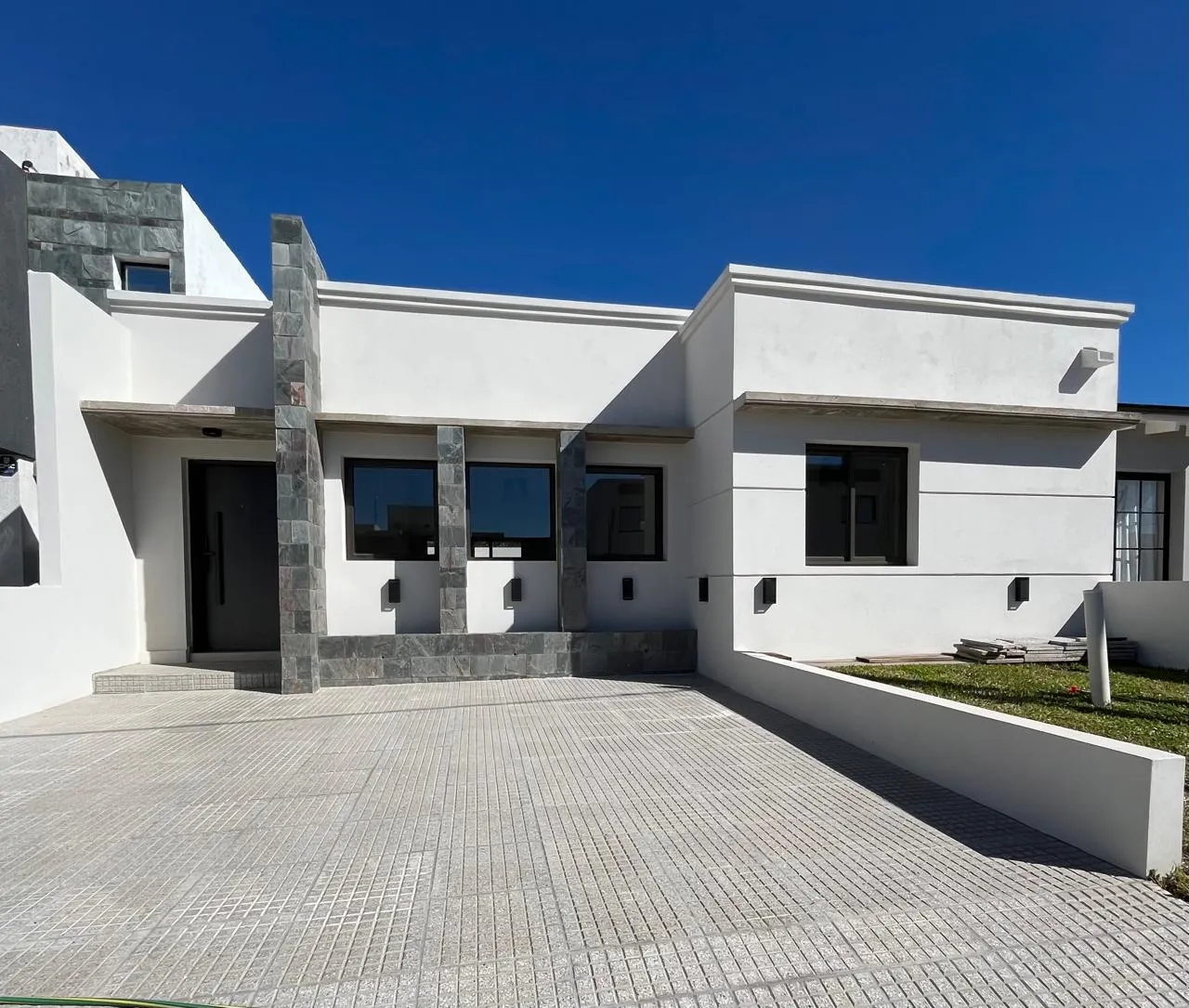 Hermosa Casa de 3 Dormitorios ubicada en Docta Avenida