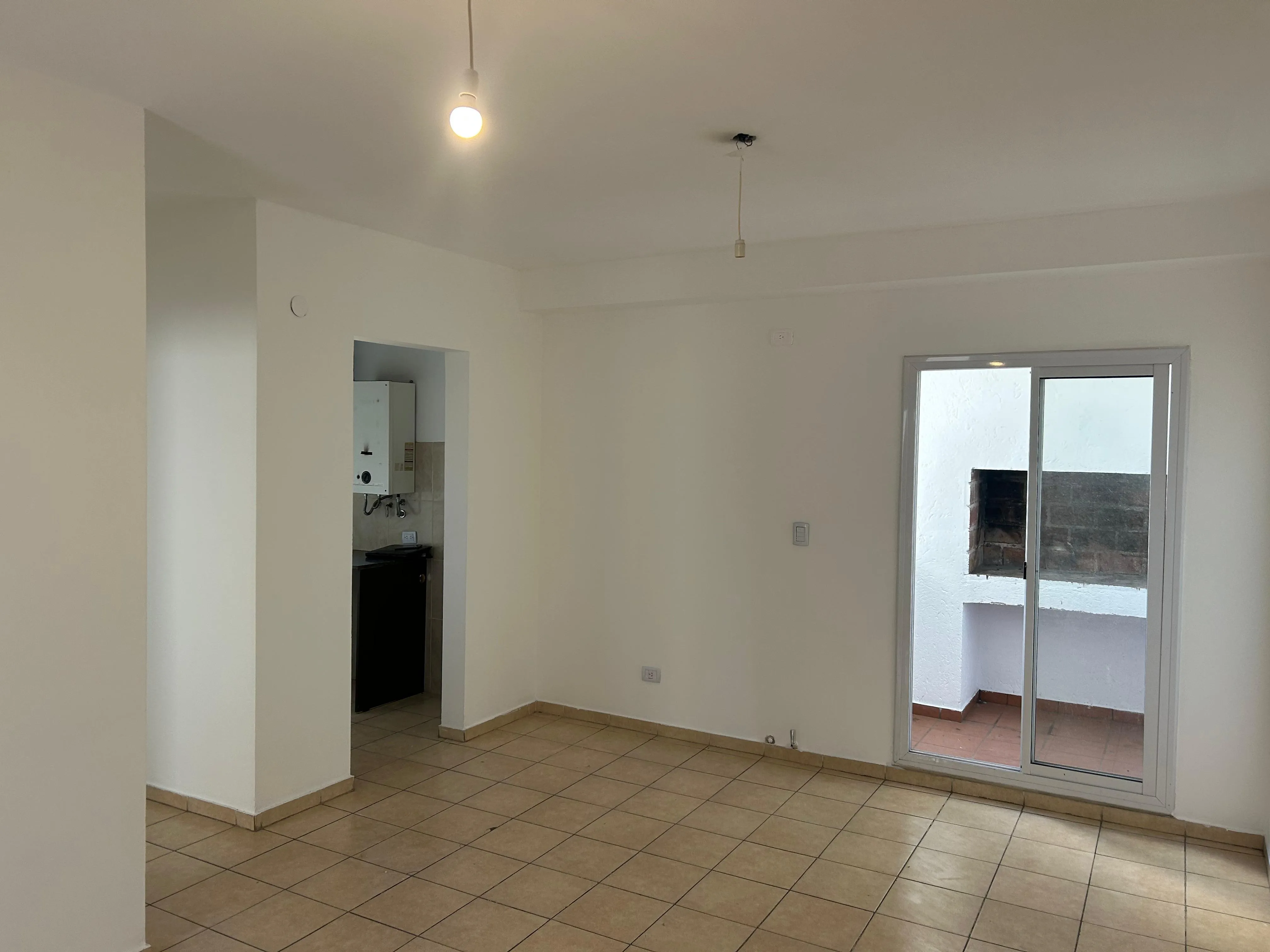 Dpto de 1 Dormitorio con Asador propio en balcón -