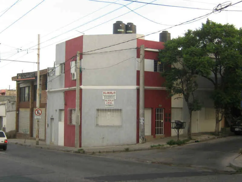 Monoambiente a 8 cuadras de Nva Cba y 12 de C. Universitaria imp. inc. sin expen