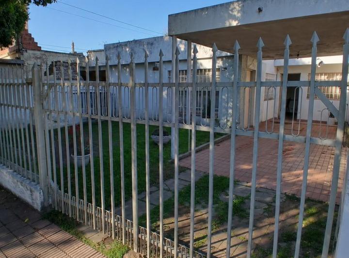 Casa · 134m² · 4 Ambientes · 2 Cocheras
