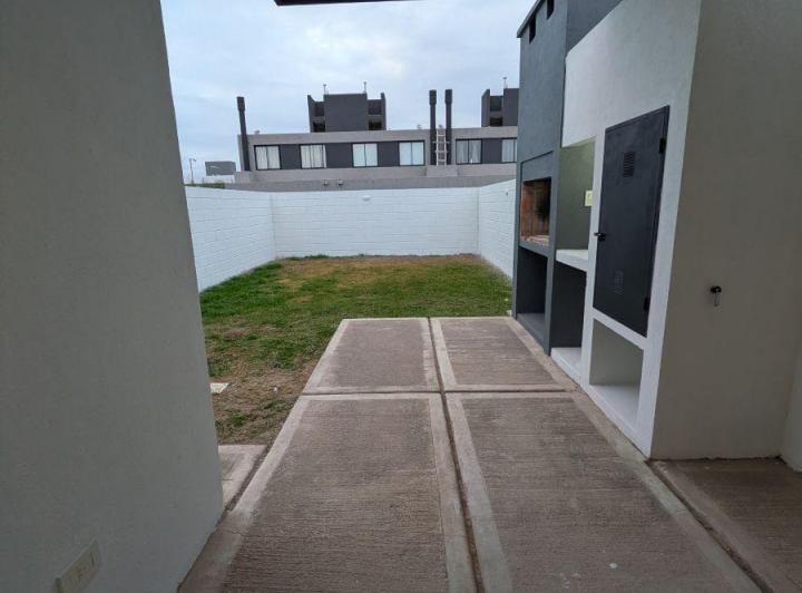 Casa · 95m² · 4 Ambientes · 1 Cochera