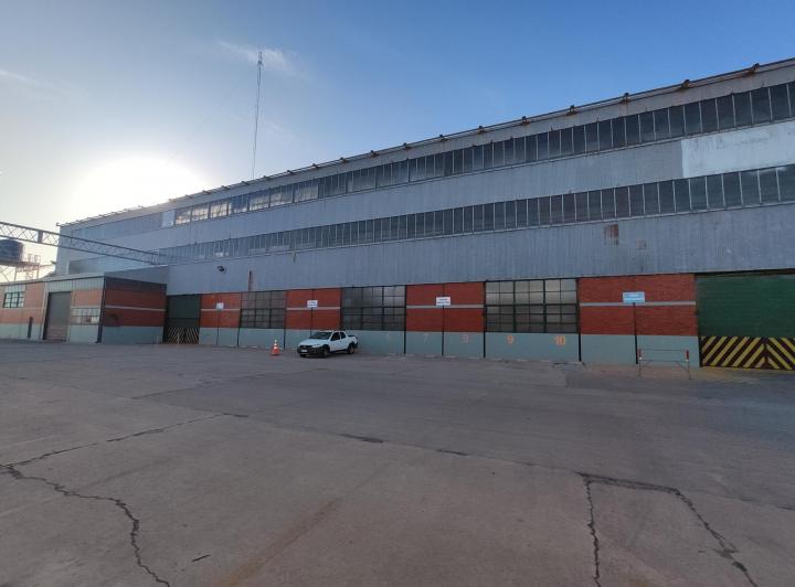 Local comercial · 1000m² · 1 Ambiente · 10 Cocheras
