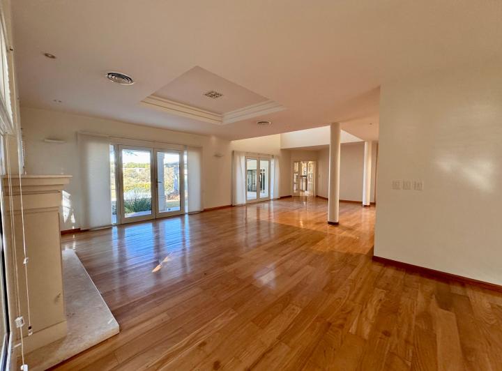 Casa · 620m² · 7 Ambientes · 4 Cocheras