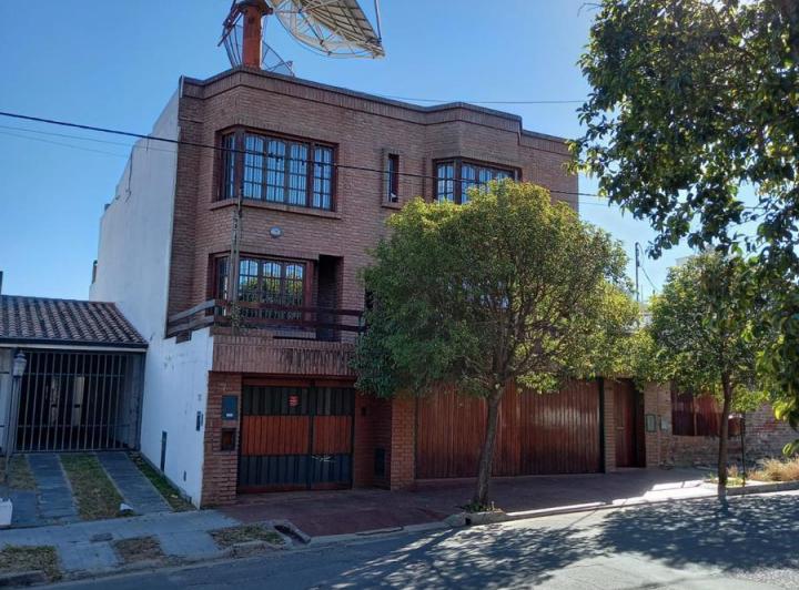 Casa · 424m²