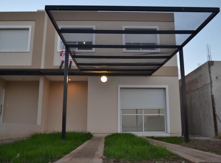 Casa · 96m² · 4 Ambientes · 1 Cochera