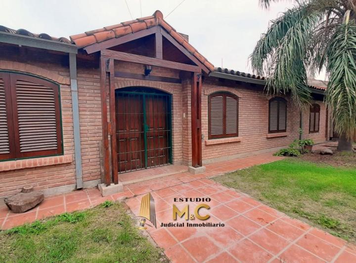Casa · 229m² · 5 Ambientes · 2 Cocheras